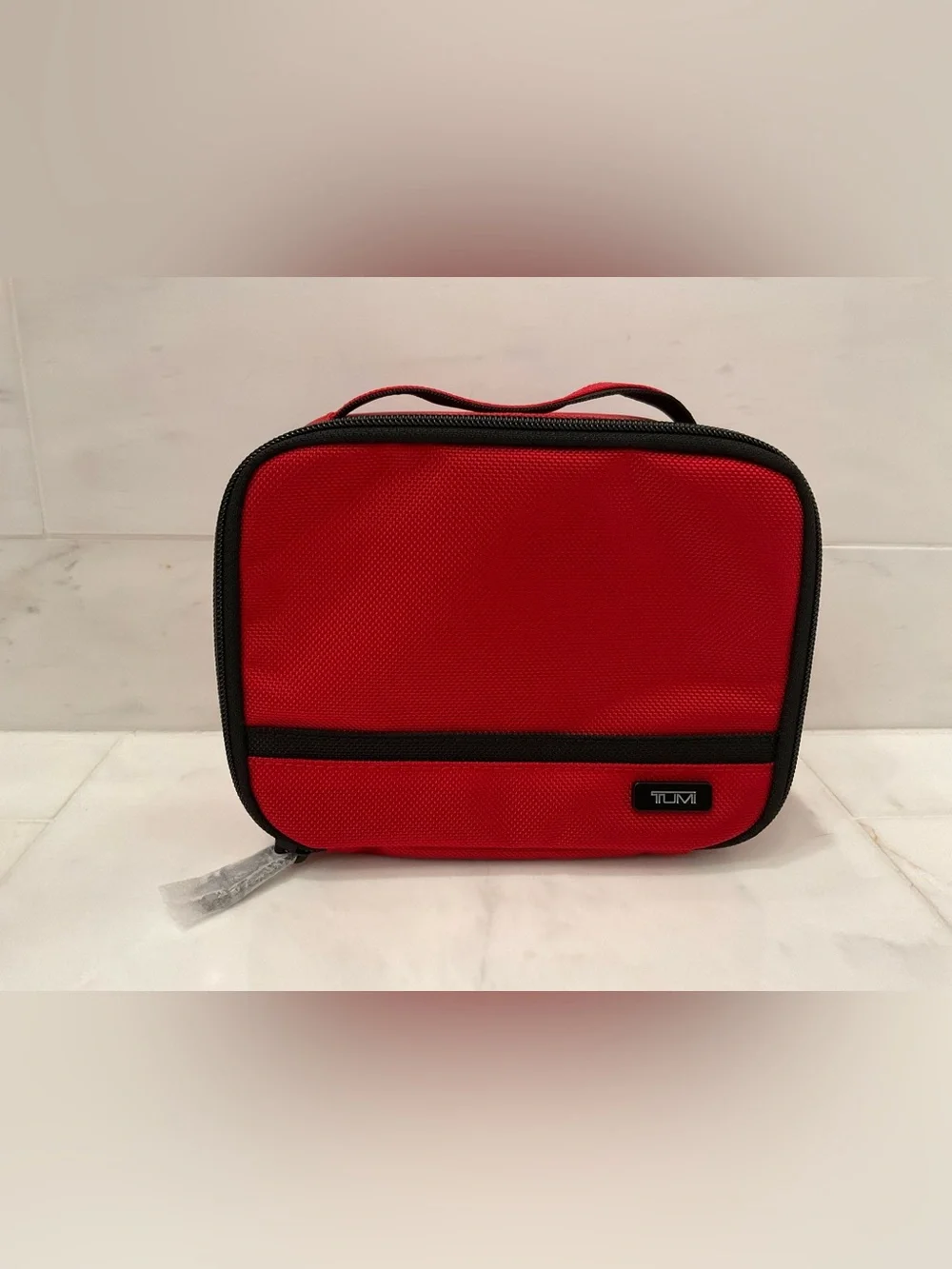 NEW TUMI Zippered CUBE TRAVEL POUCH - Cosmetic Bag - RED with BLACK